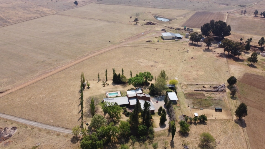 5 Bedroom Property for Sale in Bethlehem Rural Free State